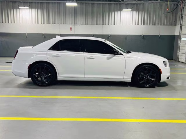2021 Bright White Clearcoat Chrysler 300 Touring RWD Sedan