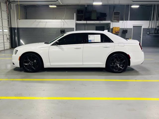 2021 Bright White Clearcoat Chrysler 300 Touring RWD Sedan