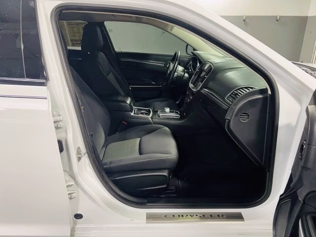 2021 Bright White Clearcoat Chrysler 300 Touring RWD Sedan