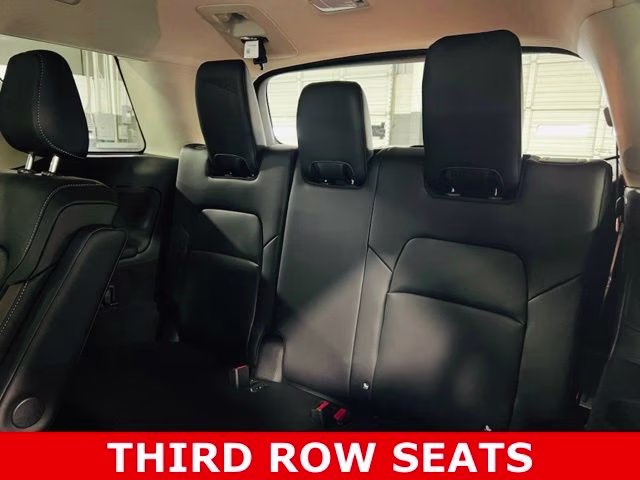 2026 Everest White Pearl Tricoat Nissan Pathfinder Platinum FWD SUV