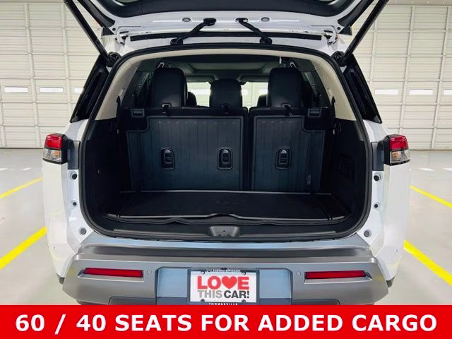 2026 Everest White Pearl Tricoat Nissan Pathfinder Platinum FWD SUV