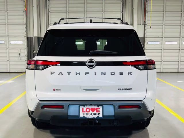 2026 Everest White Pearl Tricoat Nissan Pathfinder Platinum FWD SUV