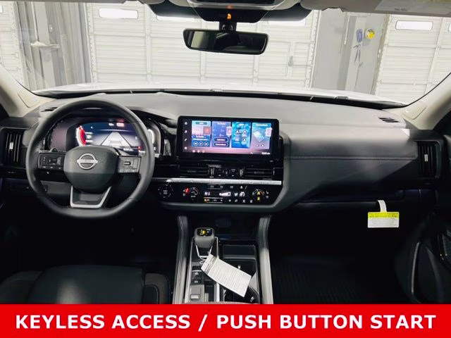 2026 Everest White Pearl Tricoat Nissan Pathfinder Platinum FWD SUV