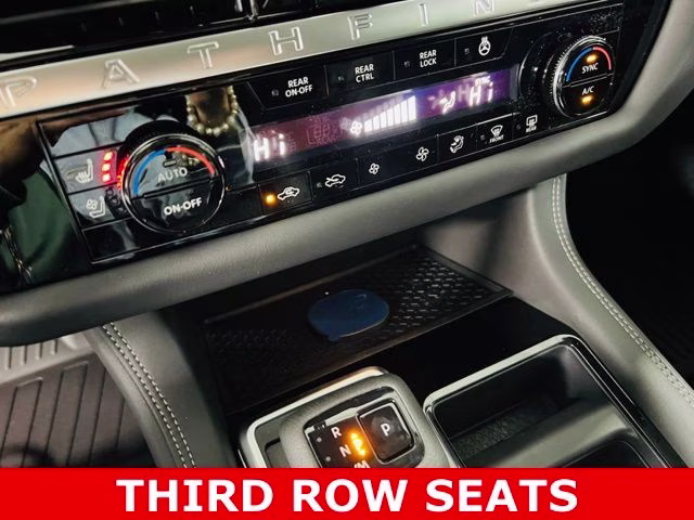 2026 Everest White Pearl Tricoat Nissan Pathfinder Platinum FWD SUV