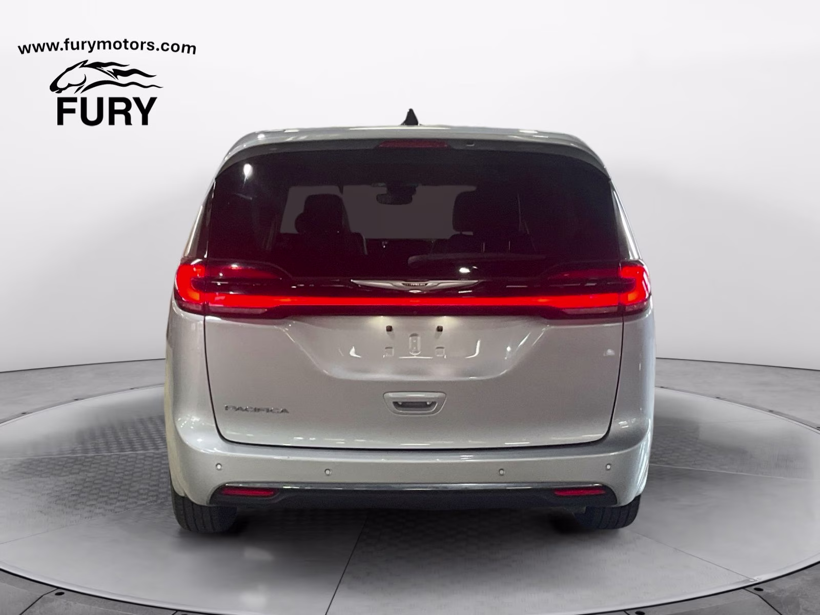 2023 Silver Mist Clearcoat Chrysler Pacifica Touring L FWD Van
