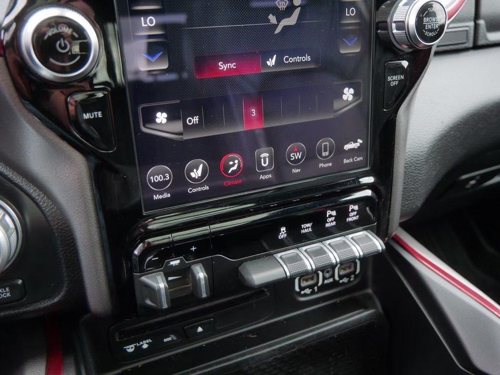 2019 Diamond Black Crystal Pearlcoat Ram 1500 Rebel 4X4 Truck