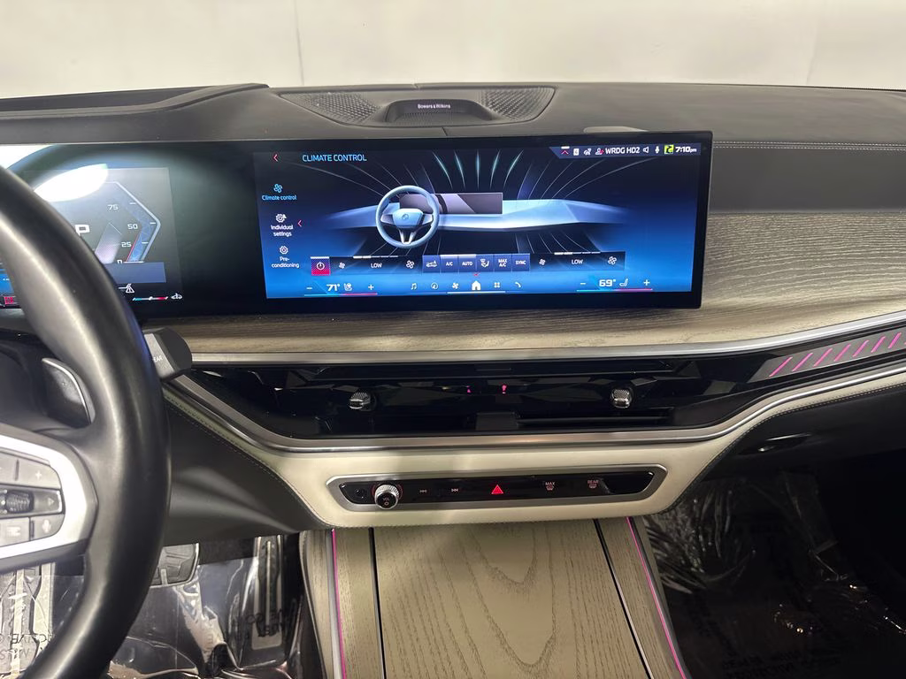 2024 Brooklyn Gray Metallic BMW X7 M60i AWD SUV