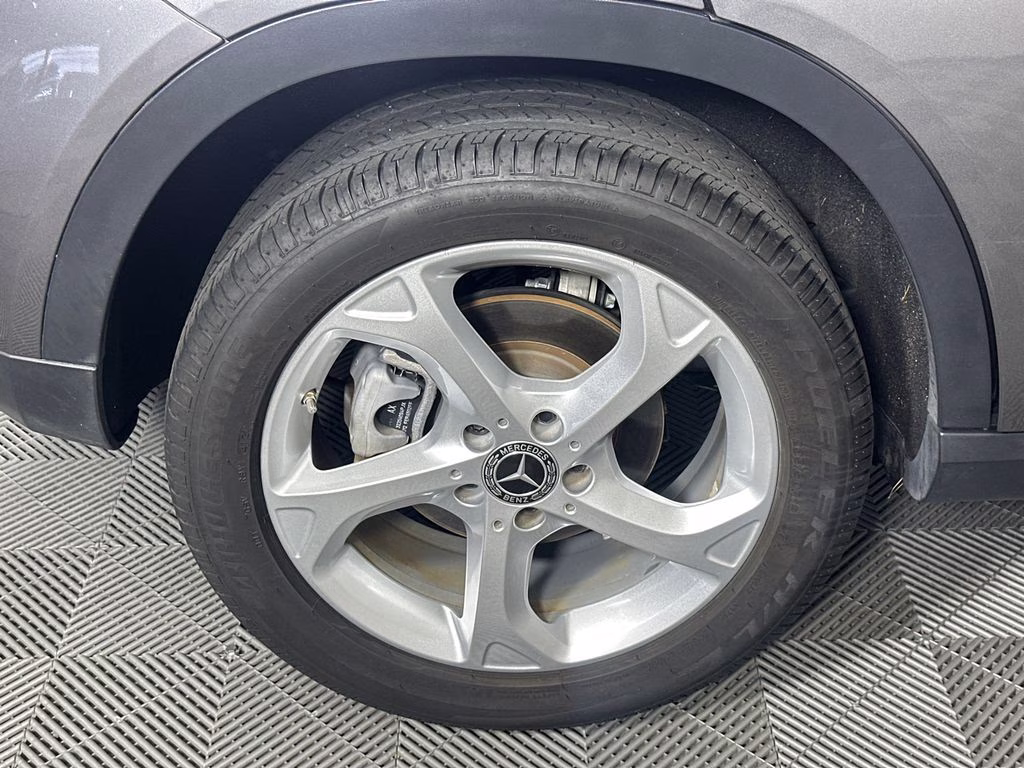 2020 Mountain Gray Metallic Mercedes-Benz GLA GLA 250 AWD SUV