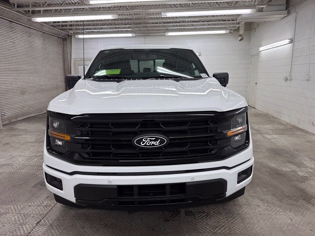 2026 OXFORD WHITE Ford F-150 XLT RWD Truck
