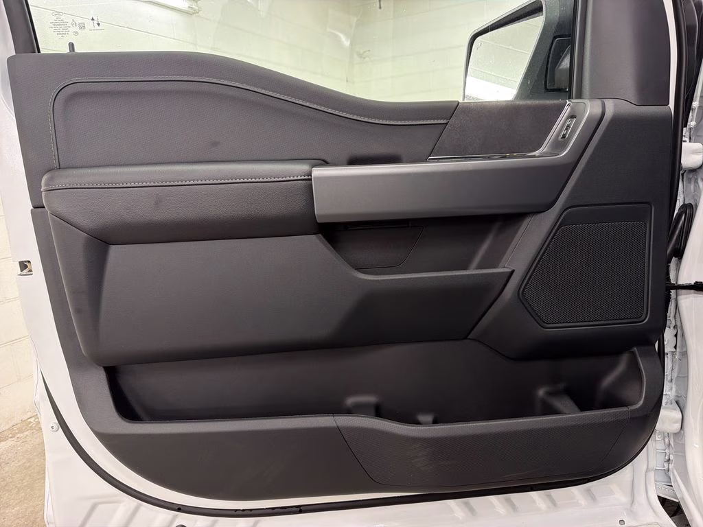 2026 OXFORD WHITE Ford F-150 XLT RWD Truck