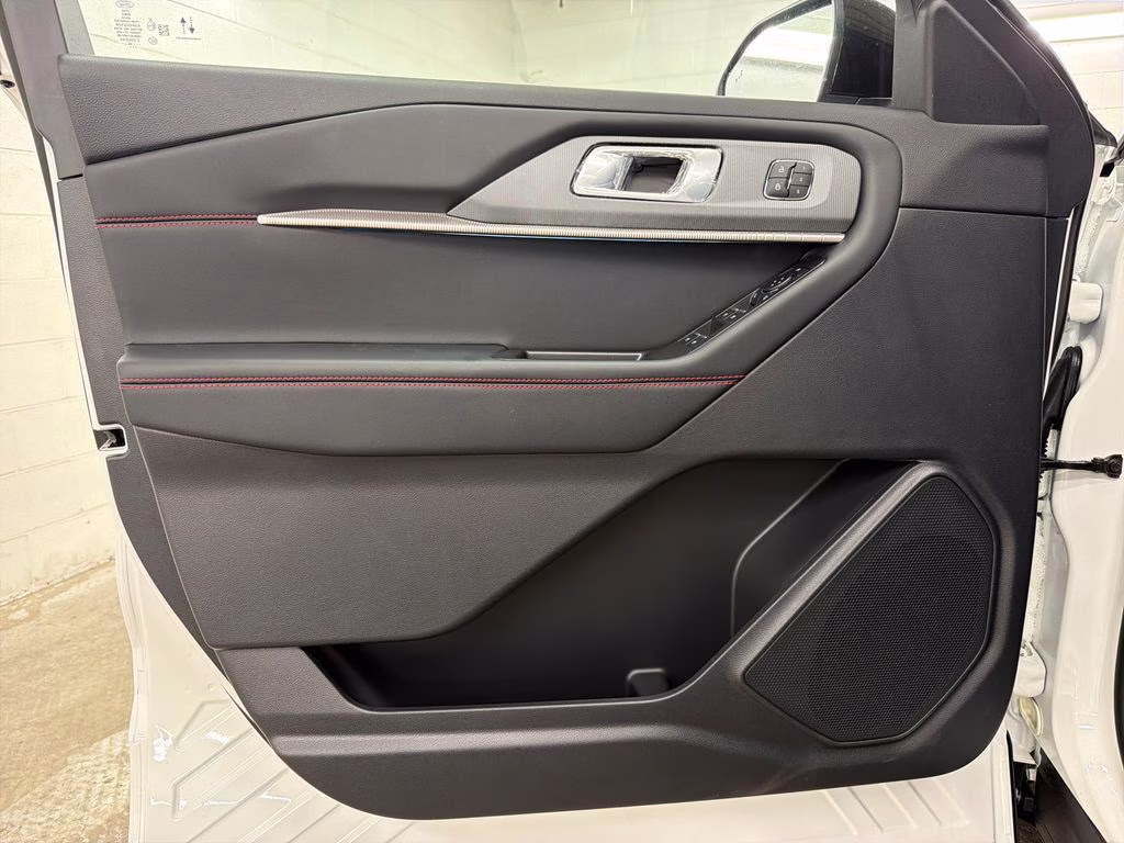 2026 STAR WHITE TRI-COAT Ford Explorer ST-Line RWD SUV