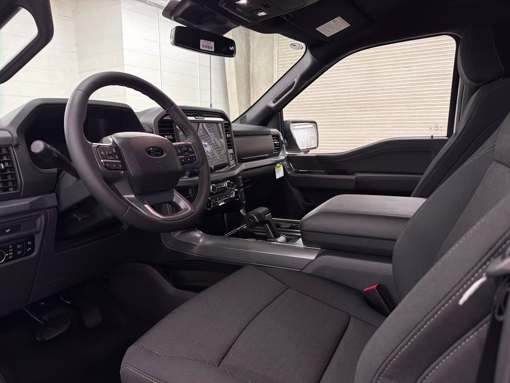 2026 OXFORD WHITE Ford F-150 XLT RWD Truck
