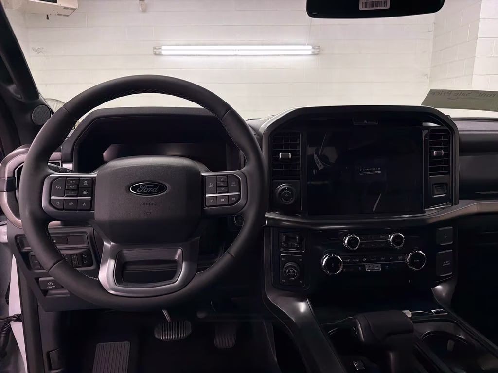 2026 AVALANCHE Ford F-150 Lariat 4X4 Truck