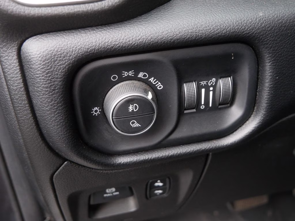 2019 Granite Crystal Metallic Clearcoat Ram 1500 Big Horn 4X4 Truck