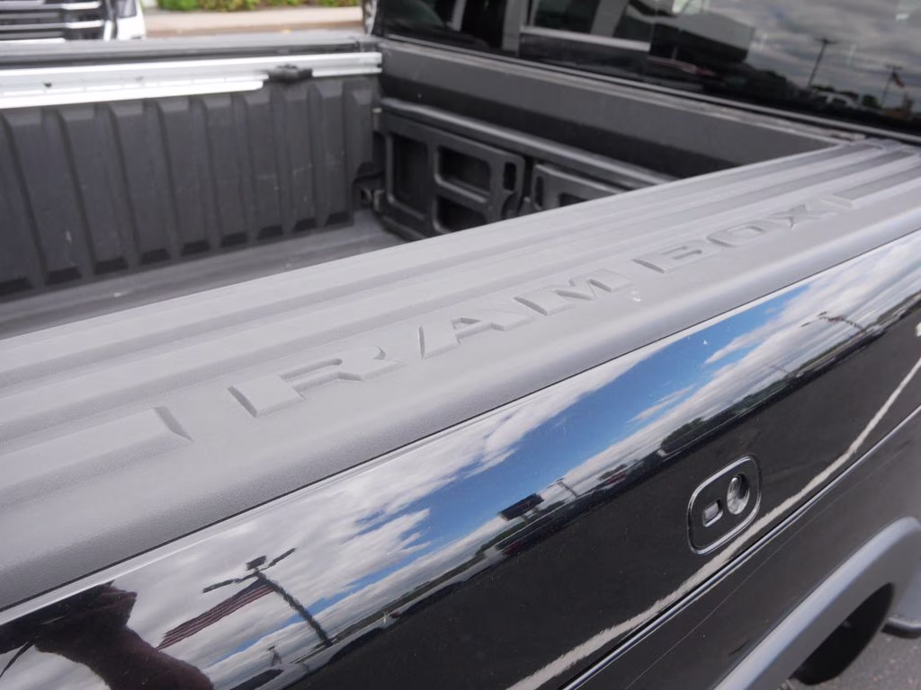 2019 Diamond Black Crystal Pearlcoat Ram 1500 Rebel 4X4 Truck