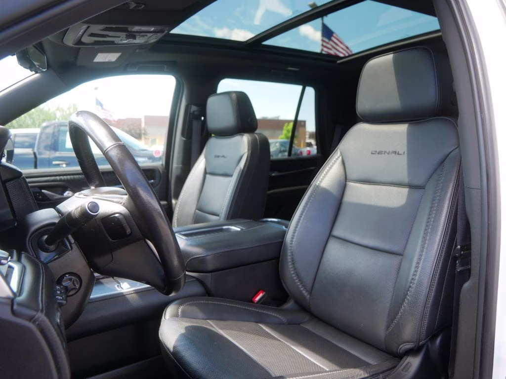 2021 White GMC Yukon Denali 4X4 SUV
