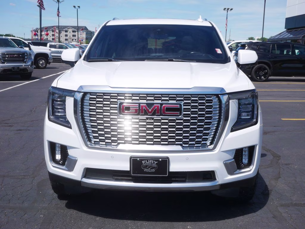 2021 White GMC Yukon Denali 4X4 SUV