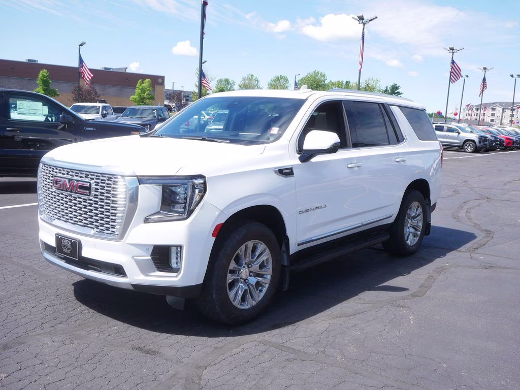 2021 White GMC Yukon Denali 4X4 SUV