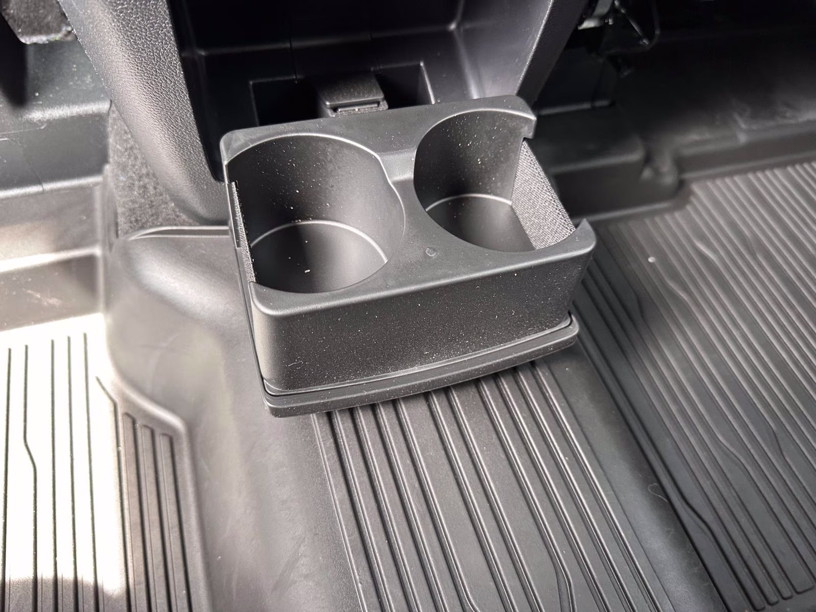 2023 Carbonized Gray Metallic Ford Explorer XLT 4WD 4X4 SUV