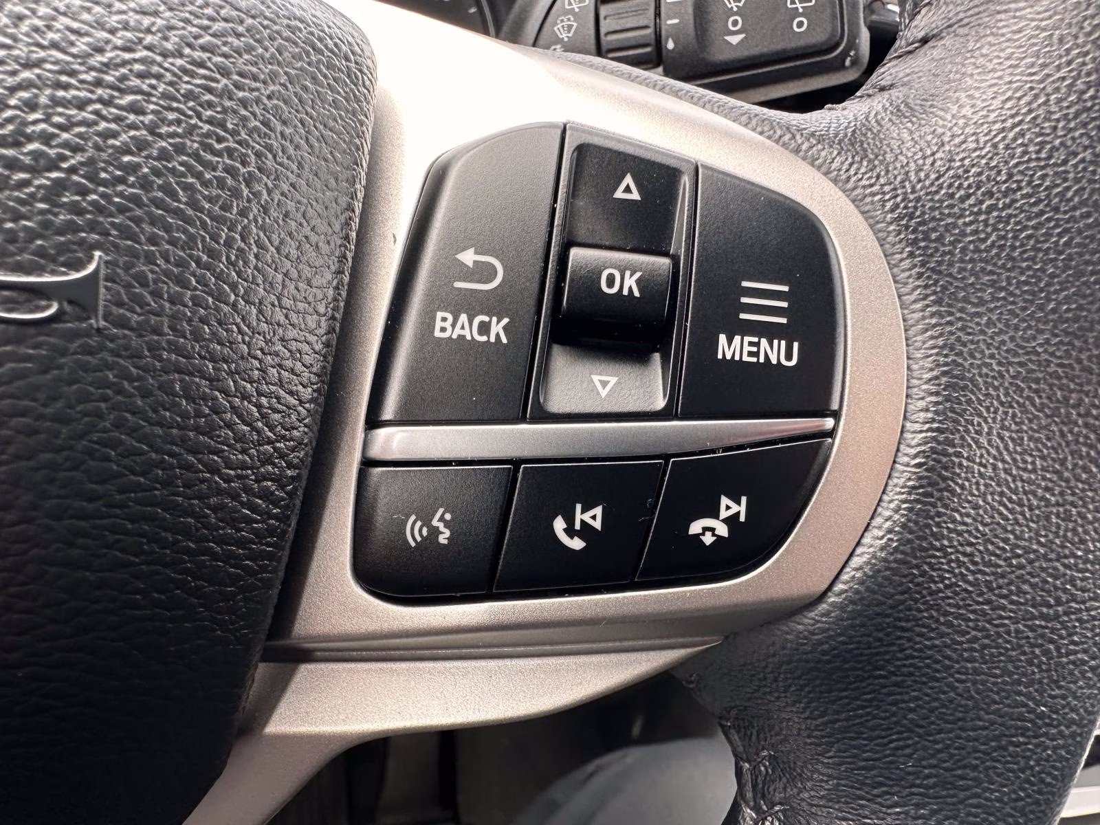 2023 Carbonized Gray Metallic Ford Explorer XLT 4WD 4X4 SUV