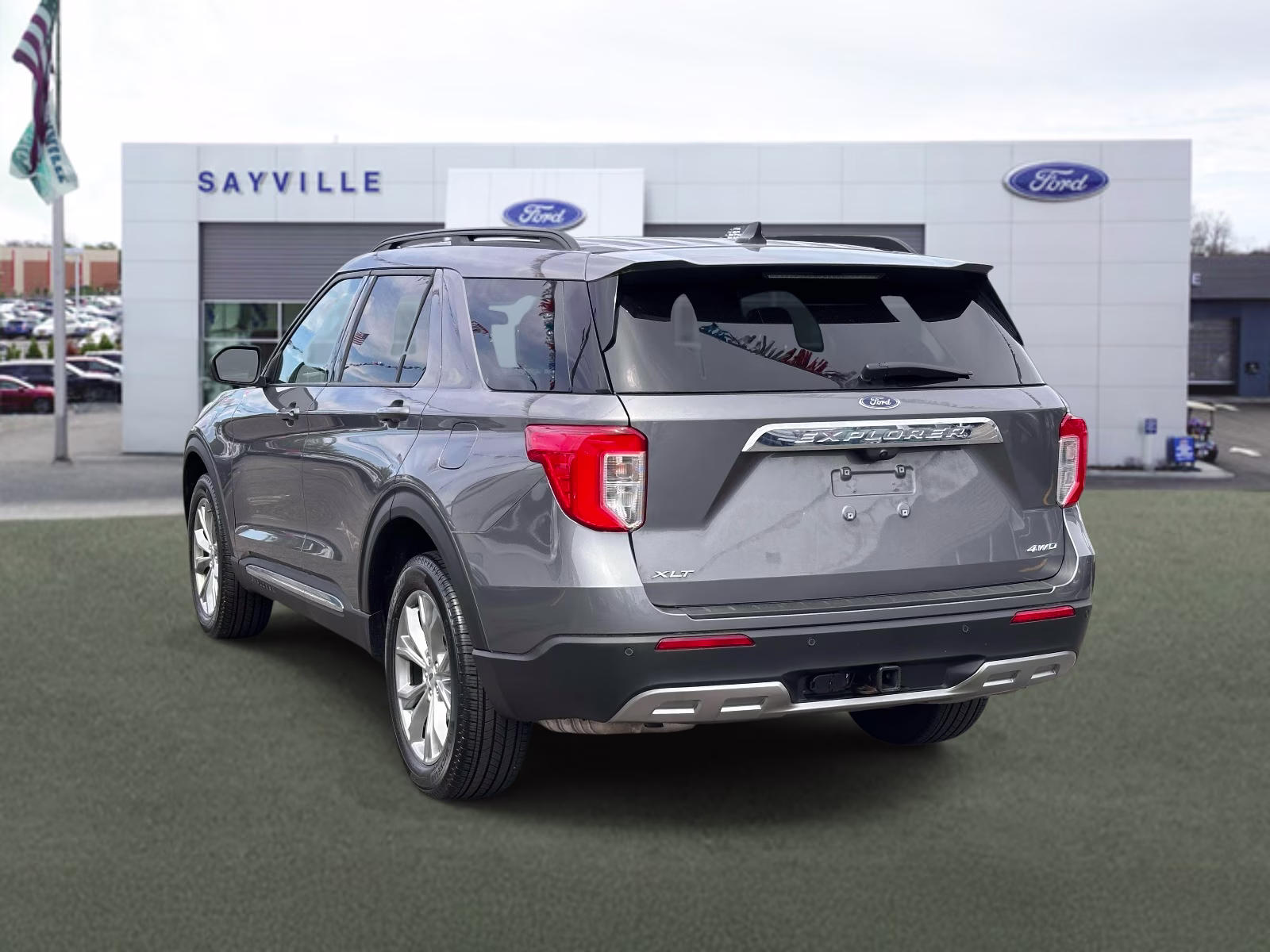 2023 Carbonized Gray Metallic Ford Explorer XLT 4WD 4X4 SUV