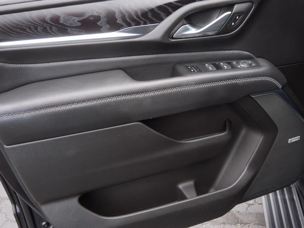 2021 Black GMC Yukon Denali w/ Pano Roof 4X4 SUV