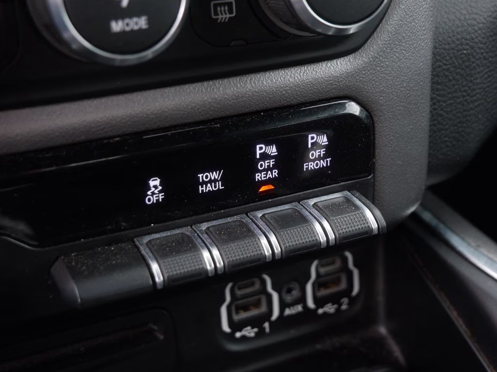 2019 Granite Crystal Metallic Clearcoat Ram 1500 Big Horn 4X4 Truck