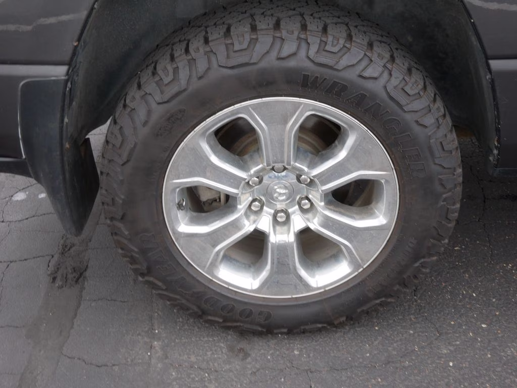 2019 Granite Crystal Metallic Clearcoat Ram 1500 Big Horn 4X4 Truck