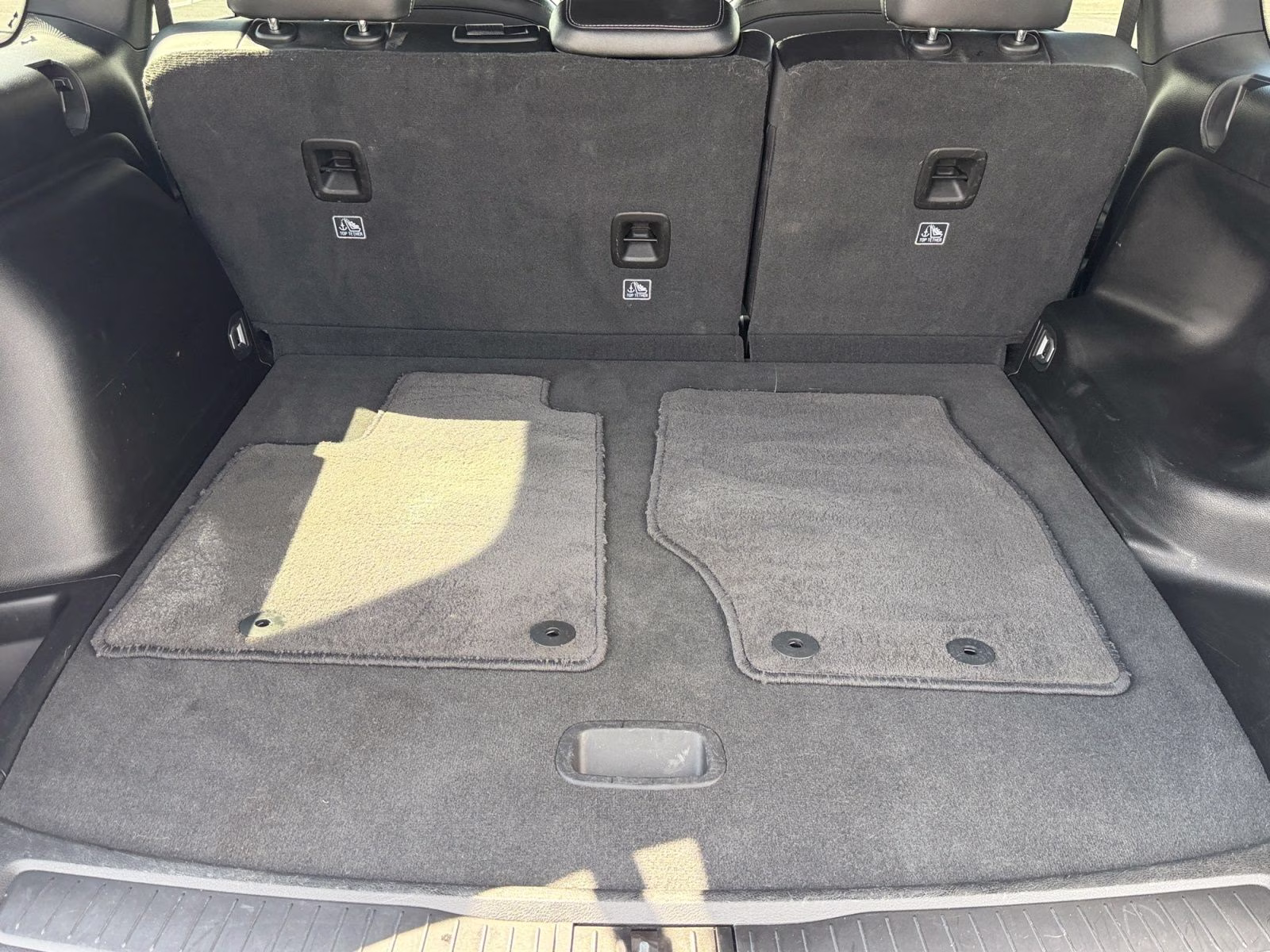 2024 Bright White Clearcoat Jeep Grand Cherokee Altitude 4X4 SUV