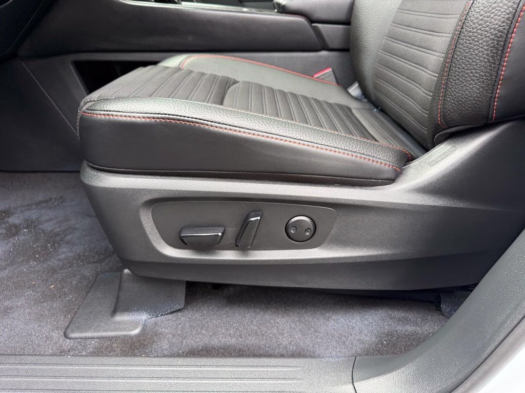 2026 Everest White Pearl Tricoat Nissan Pathfinder Rock Creek 4X4 SUV
