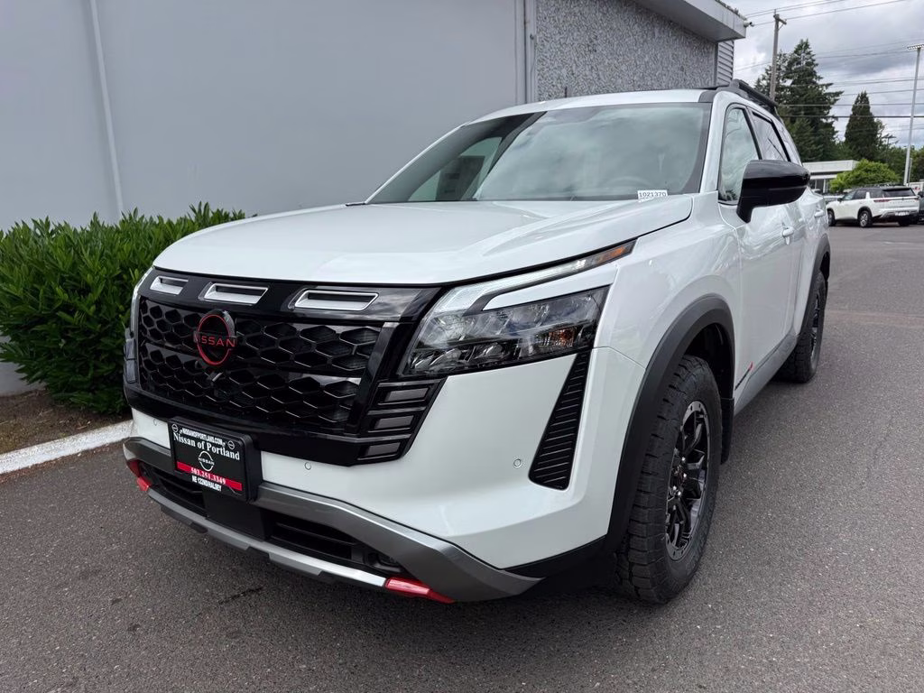 2026 Everest White Pearl Tricoat Nissan Pathfinder Rock Creek 4X4 SUV
