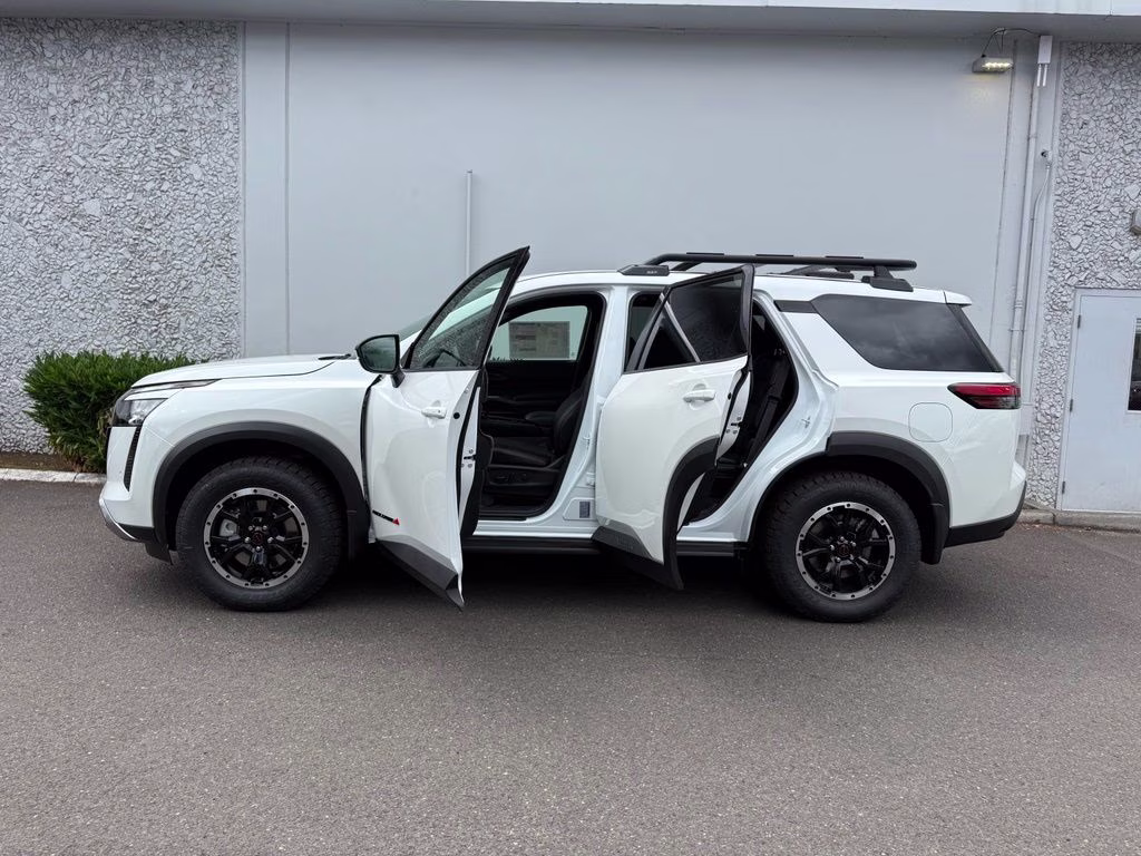 2026 Everest White Pearl Tricoat Nissan Pathfinder Rock Creek 4X4 SUV