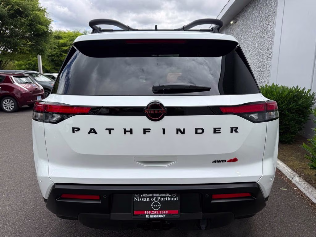 2026 Everest White Pearl Tricoat Nissan Pathfinder Rock Creek 4X4 SUV