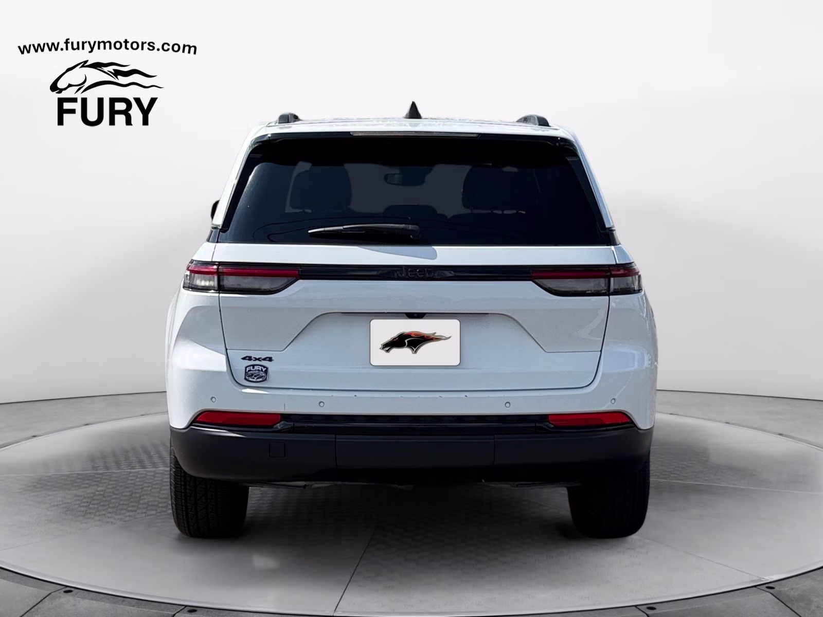 2024 Bright White Clearcoat Jeep Grand Cherokee Altitude 4X4 SUV