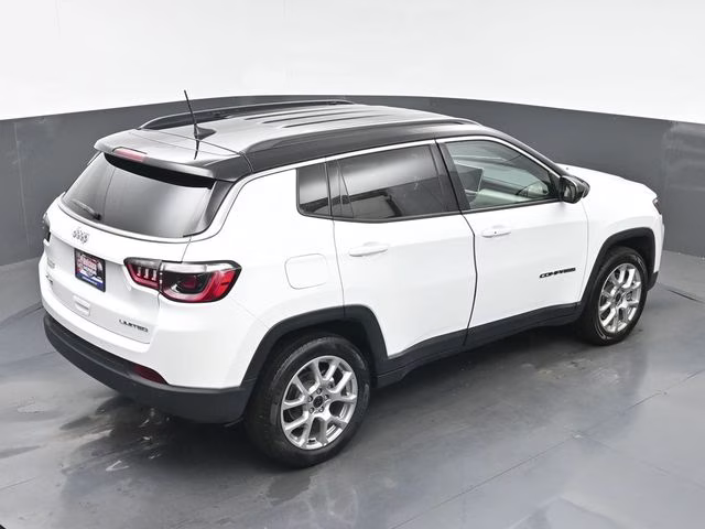 2025 Jeep Compass Limited - Photo 32