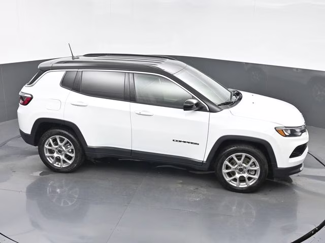 2025 Jeep Compass Limited - Photo 33