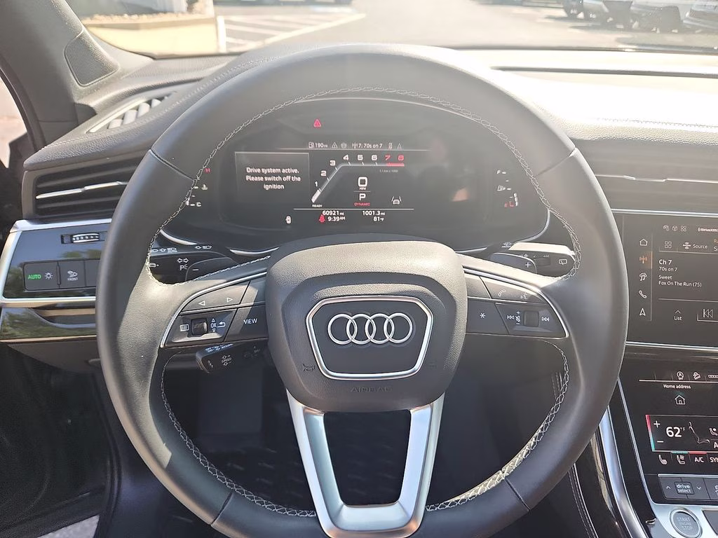 2025 Gray Metallic Audi Q7 45 Premium Plus AWD SUV