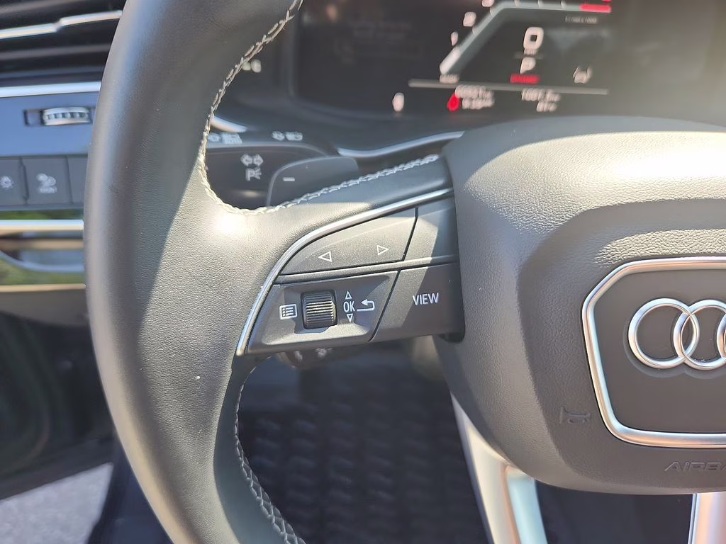 2025 Gray Metallic Audi Q7 45 Premium Plus AWD SUV