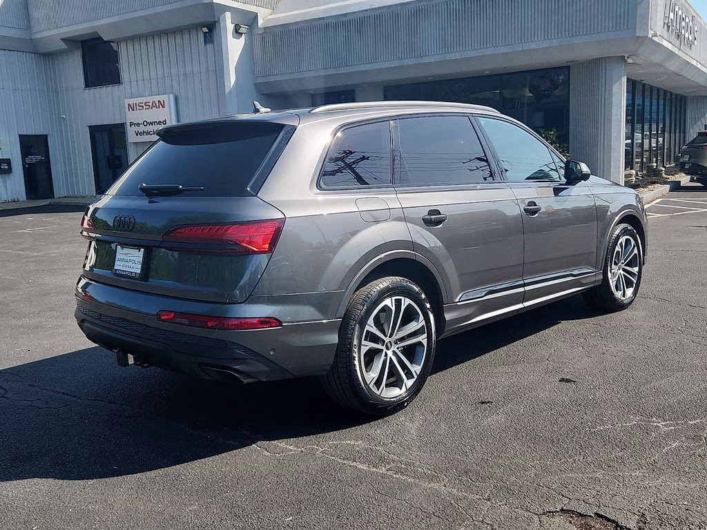 2025 Gray Metallic Audi Q7 45 Premium Plus AWD SUV