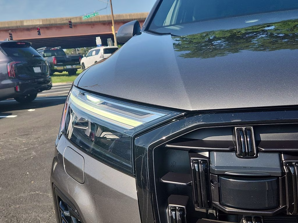 2025 Gray Metallic Audi Q7 45 Premium Plus AWD SUV