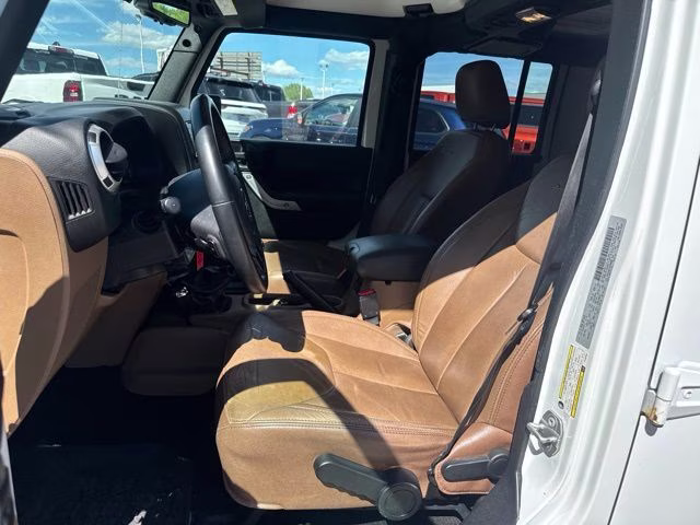2017 Bright White Clearcoat Jeep Wrangler Unlimited Sahara 4X4 SUV