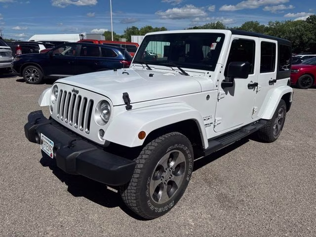 2017 Bright White Clearcoat Jeep Wrangler Unlimited Sahara 4X4 SUV