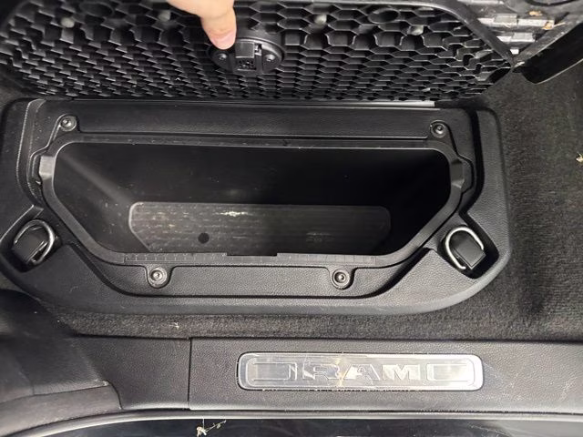 2020 Diamond Black Crystal Pearlcoat Ram 1500 Laramie 4X4 Truck