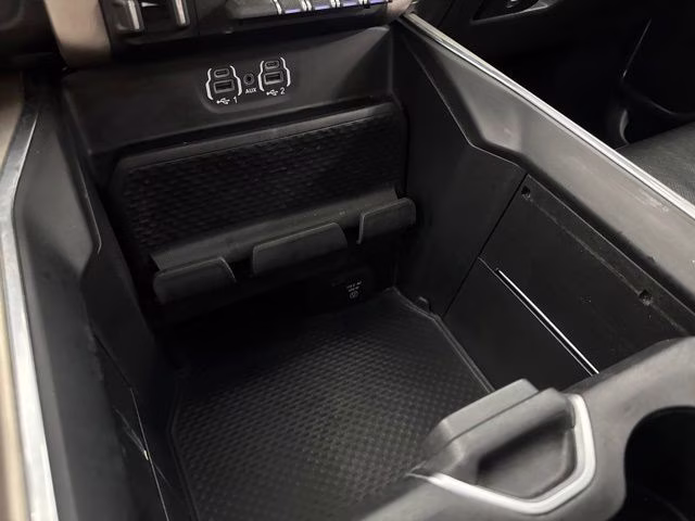 2020 Diamond Black Crystal Pearlcoat Ram 1500 Laramie 4X4 Truck
