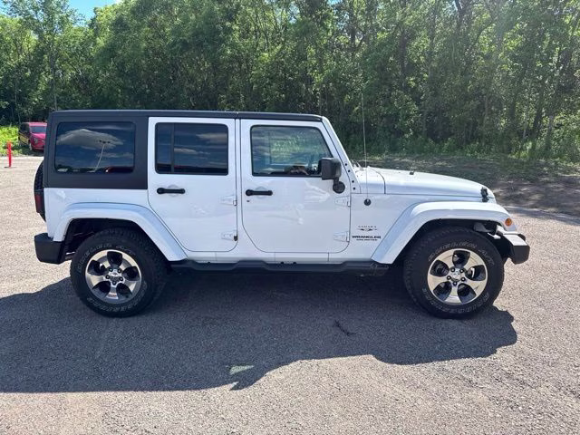 2017 Bright White Clearcoat Jeep Wrangler Unlimited Sahara 4X4 SUV