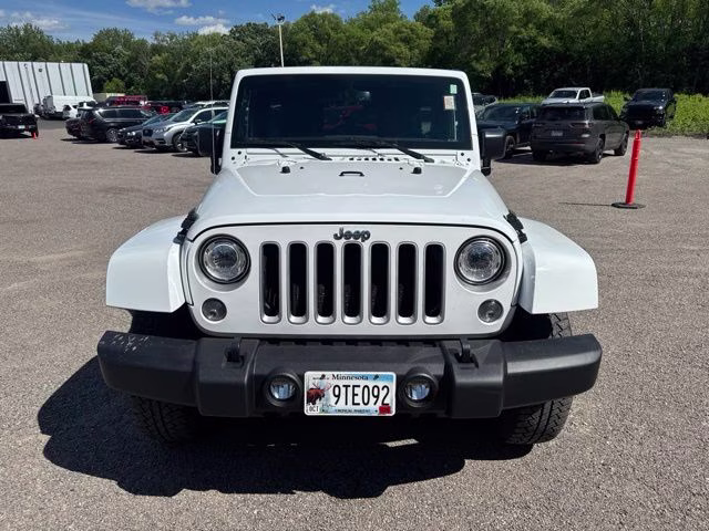 2017 Bright White Clearcoat Jeep Wrangler Unlimited Sahara 4X4 SUV