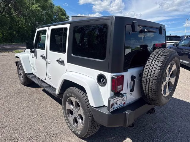 2017 Bright White Clearcoat Jeep Wrangler Unlimited Sahara 4X4 SUV