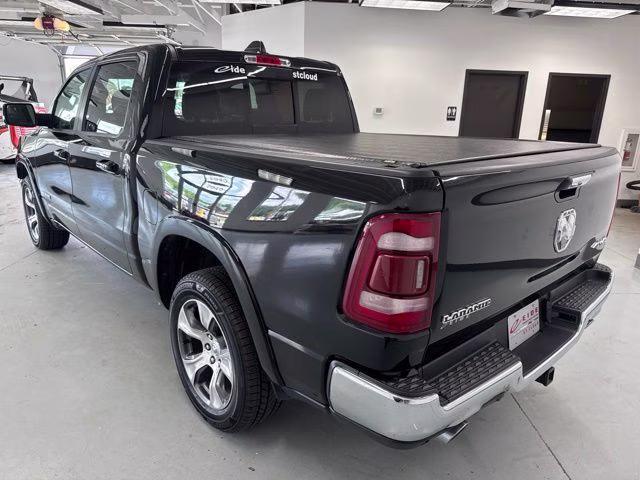 2020 Diamond Black Crystal Pearlcoat Ram 1500 Laramie 4X4 Truck