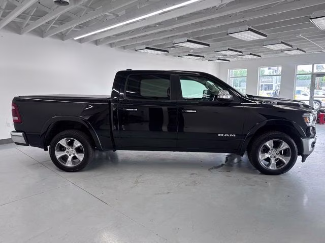 2020 Diamond Black Crystal Pearlcoat Ram 1500 Laramie 4X4 Truck