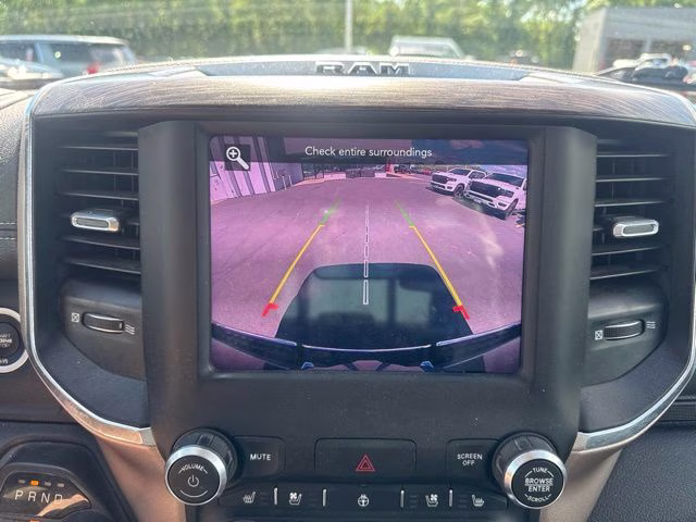 2020 Diamond Black Crystal Pearlcoat Ram 1500 Laramie 4X4 Truck